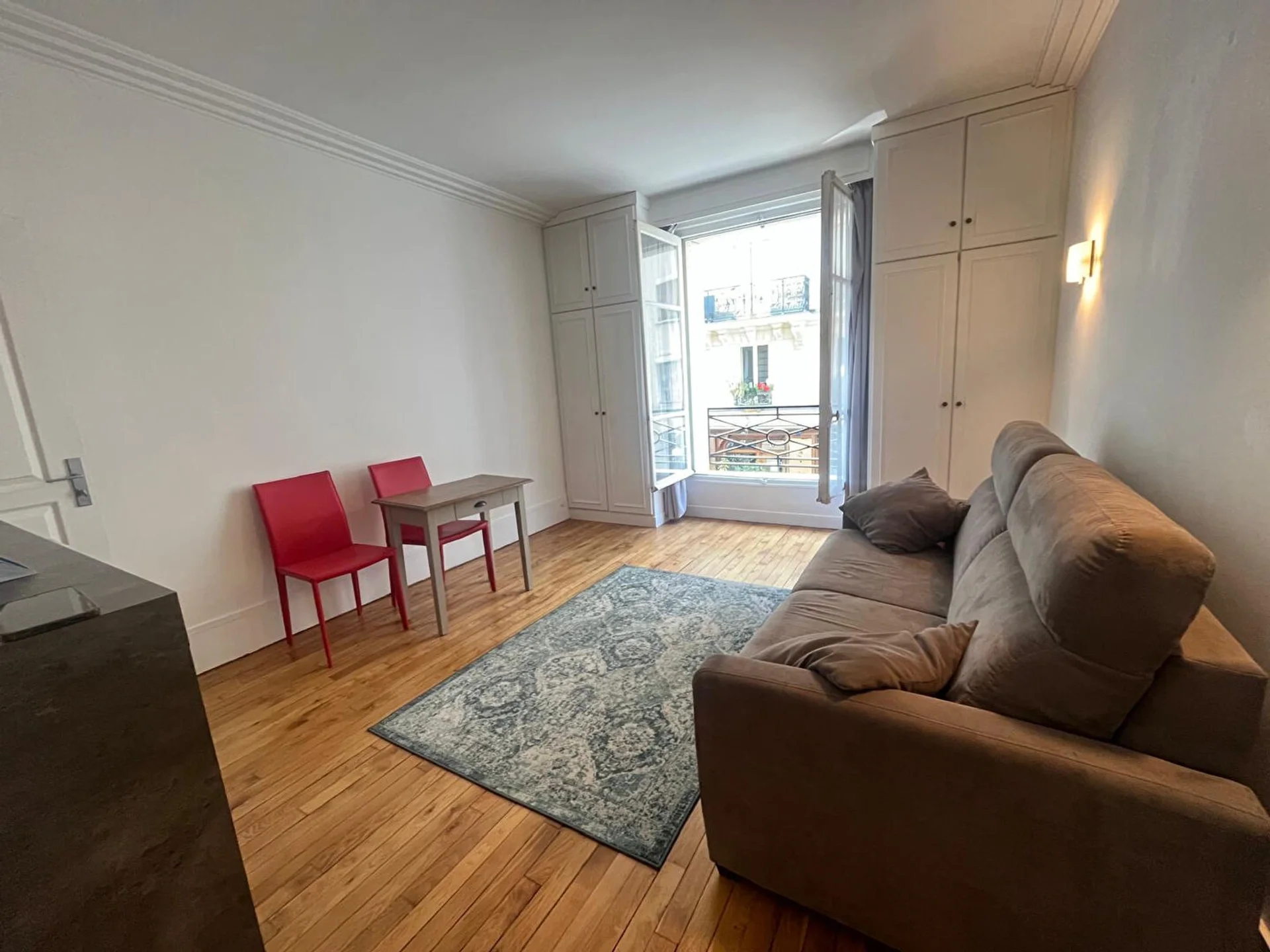 Flat Rue Saint-Ferdinand in Paris