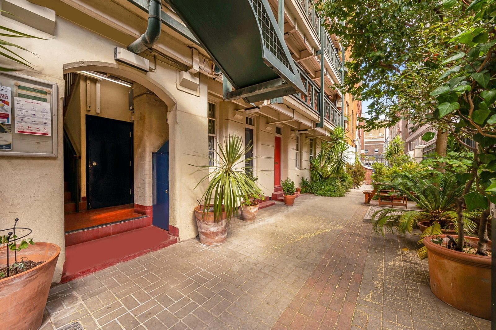 Flat Martlett Court in City of Westminster