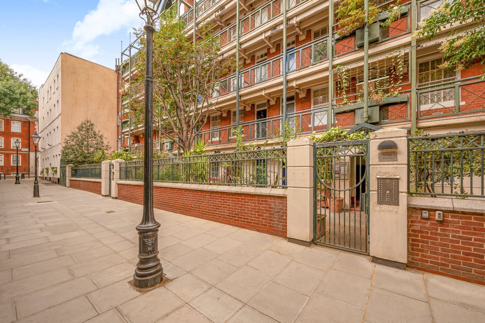 Flat Martlett Court in City of Westminster