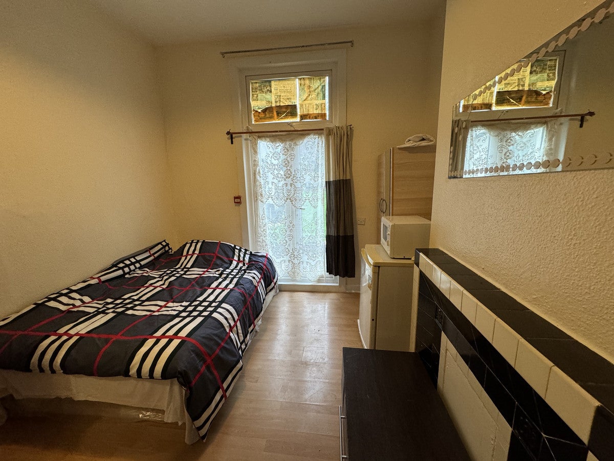 Room Prince Road in Greater London