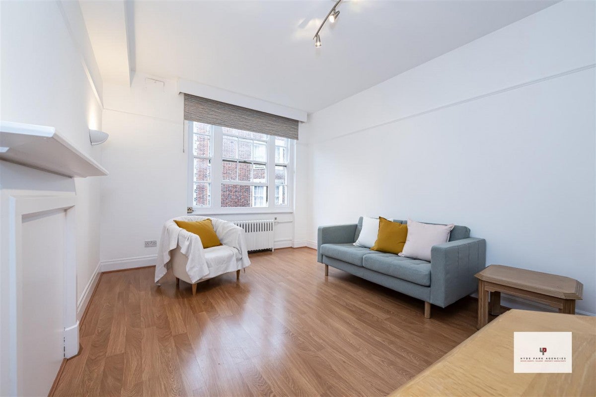 Flat Queensway in City of Westminster