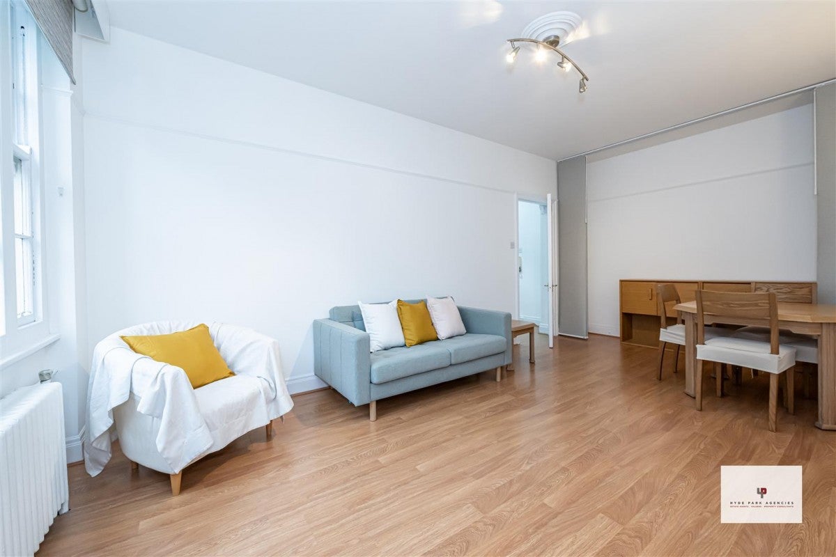 Flat Queensway in City of Westminster