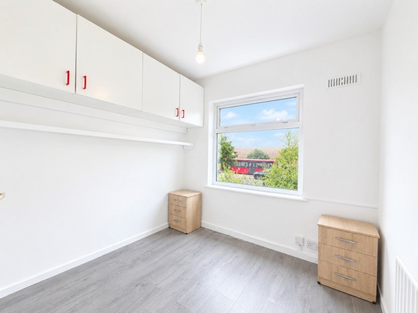 Flat London Road in Borough of Spelthorne