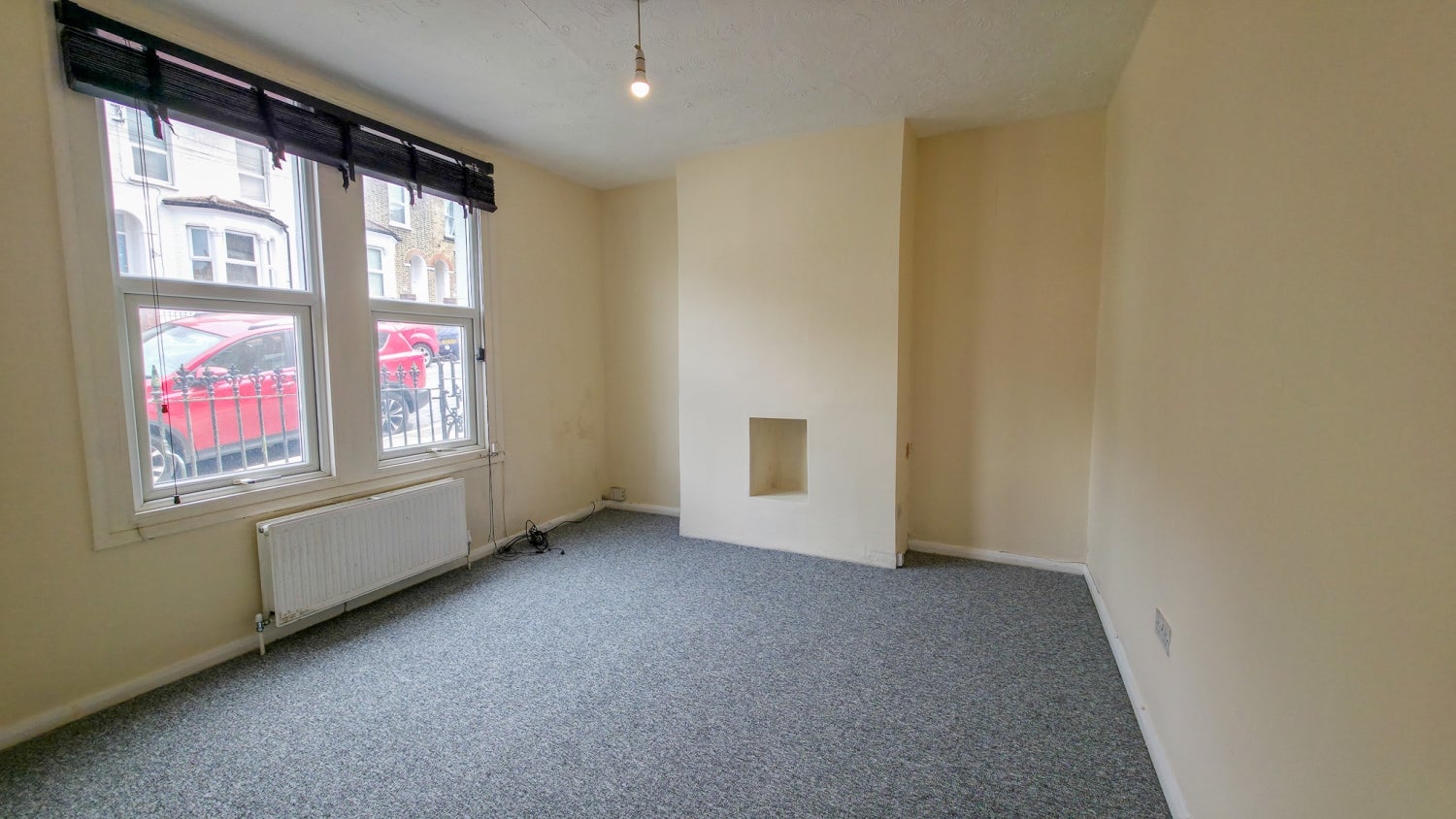 House Bramblebury Road in Greater London