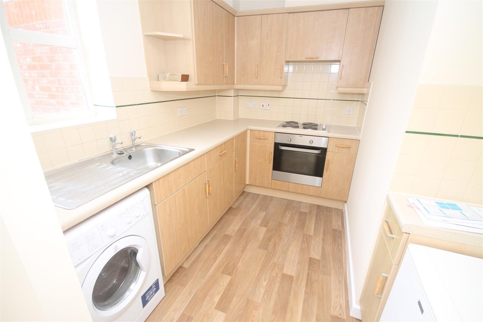 Flat Friarscroft Way in Aylesbury