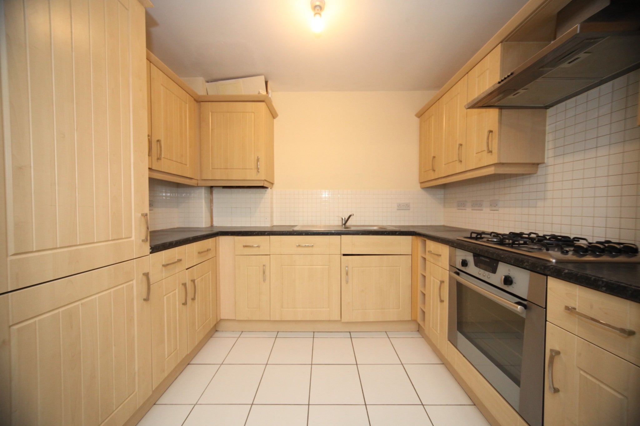 Flat Eddington Crescent in Welwyn Hatfield