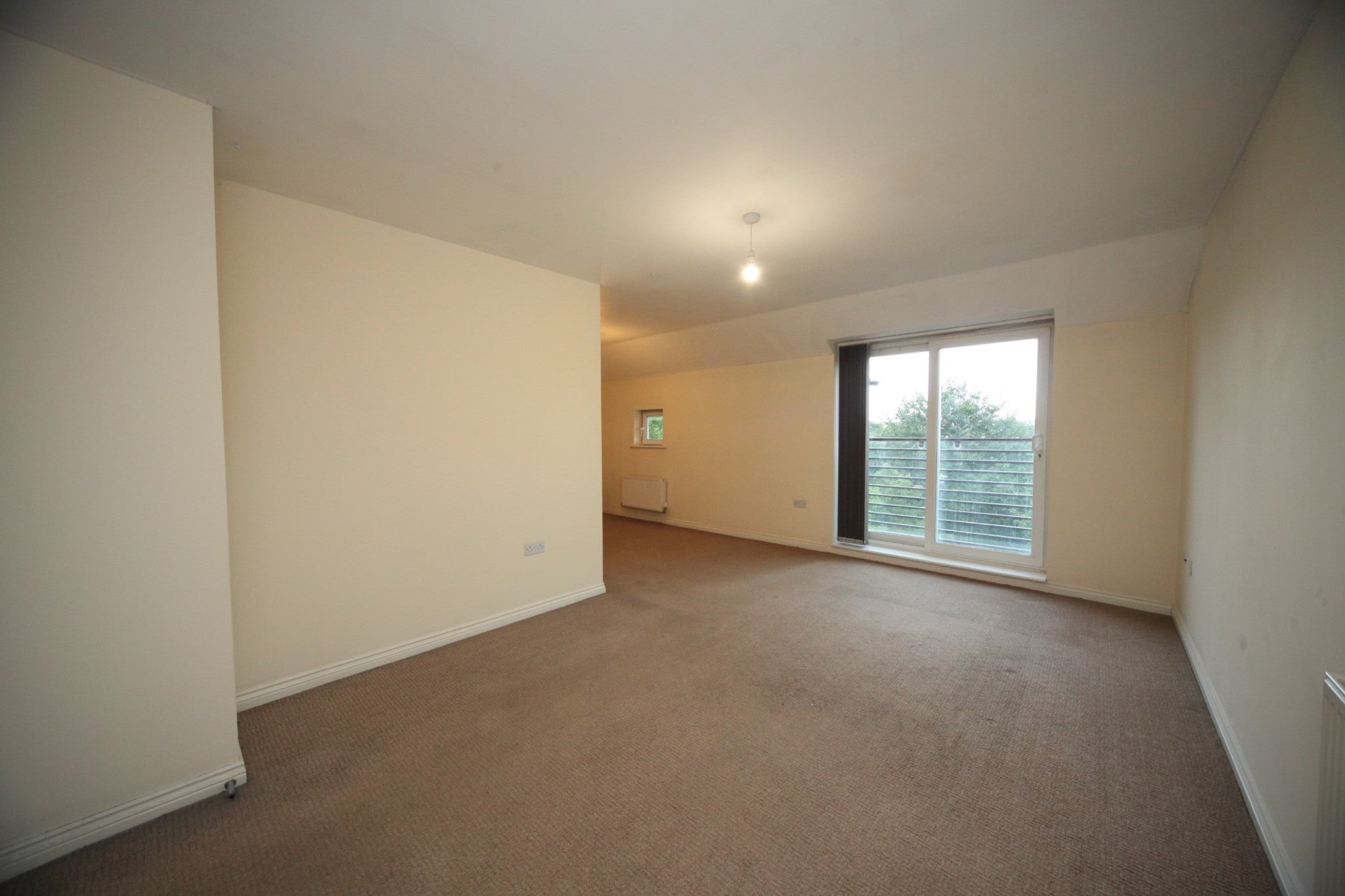 Flat Eddington Crescent in Welwyn Hatfield