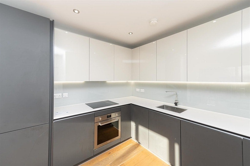Flat Prospect Row in Greater London