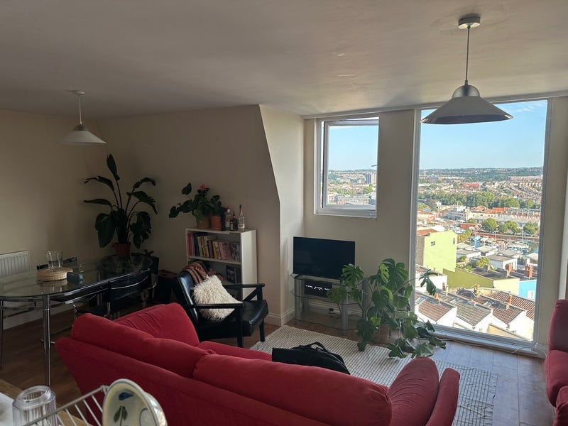 Room Randall Road in Bristol