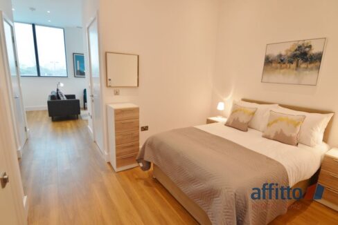 Flat Hayling Close in Slough