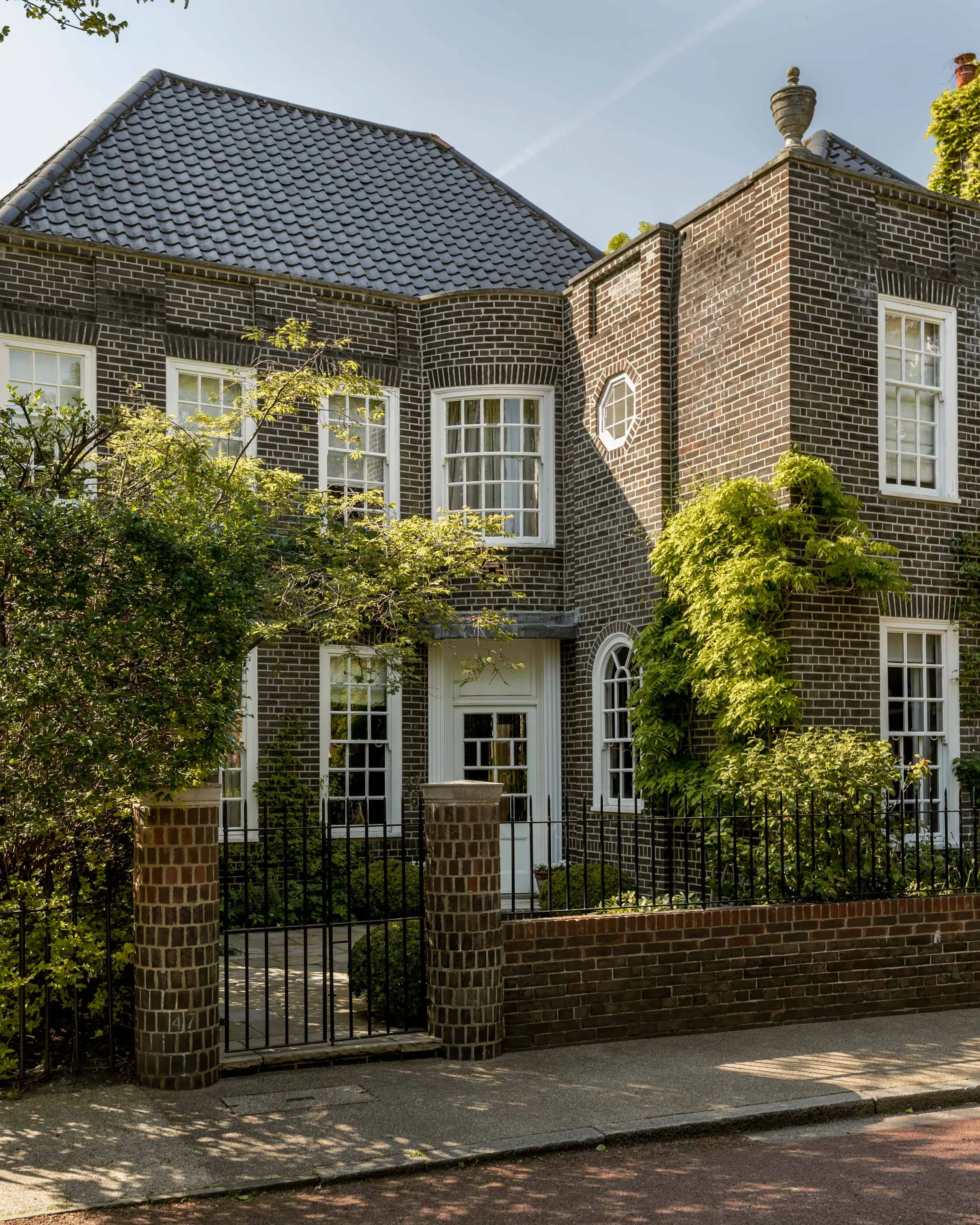 House Hyde Park Gate in Greater London