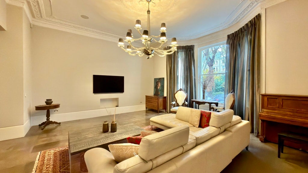 Flat Lexham Gardens in Greater London