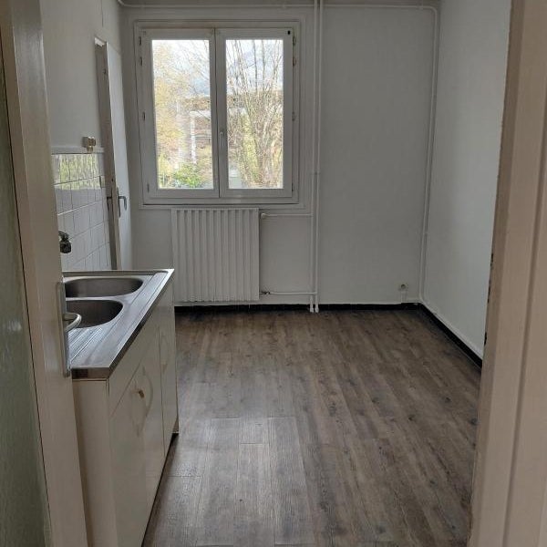 Appartement Rue Paul Verlaine à Saint-Martin-d'Hères