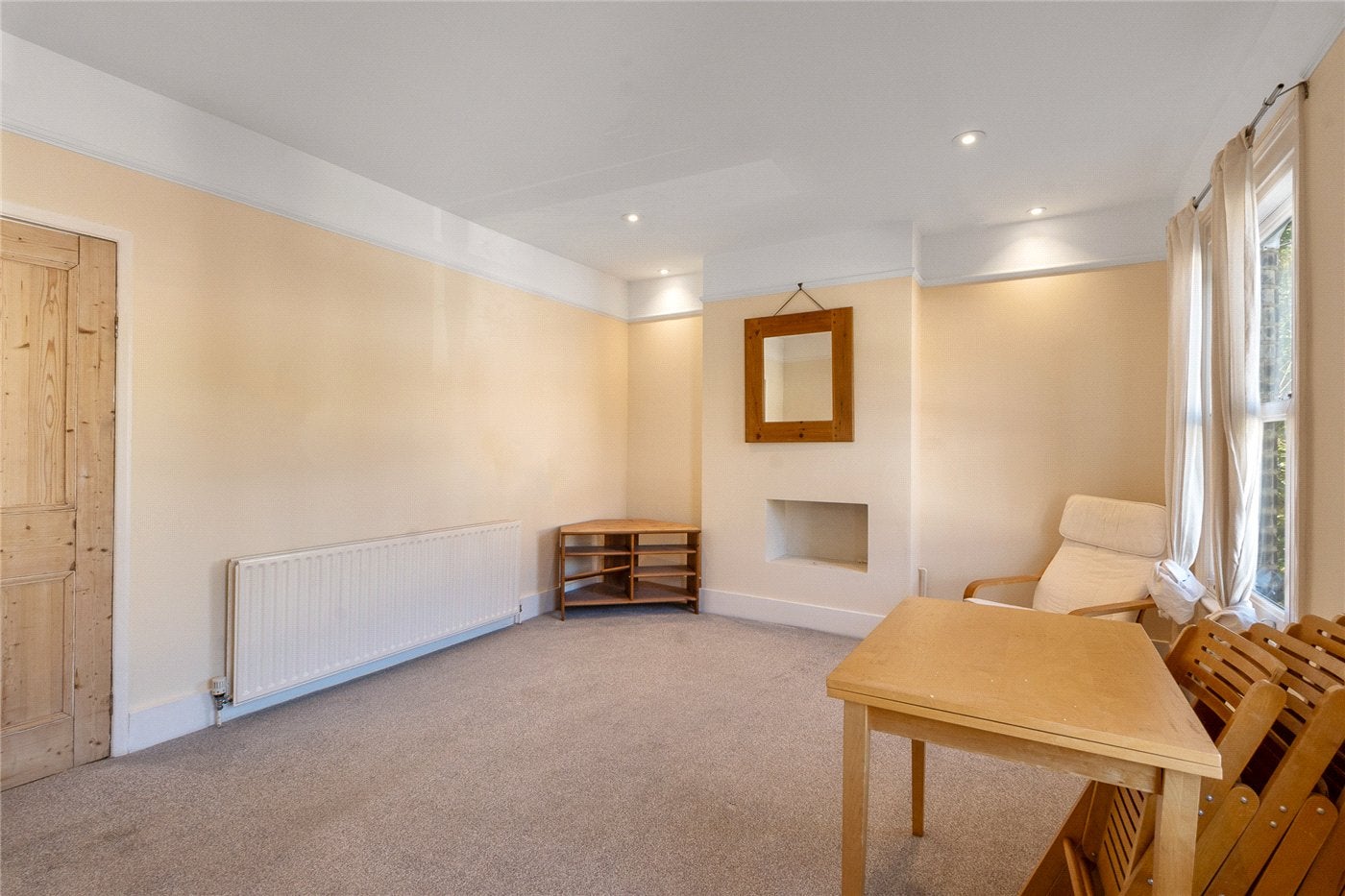 Flat Crystal Palace Road in Greater London