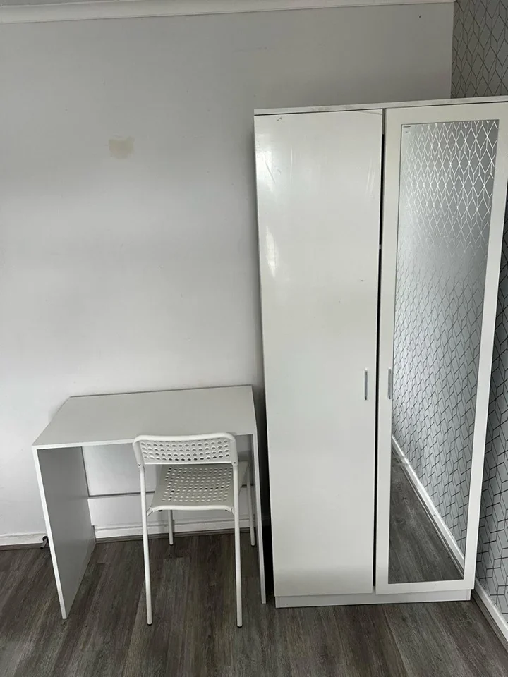 Room Sark Close in Greater London