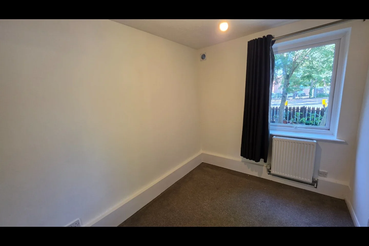 Flat Watersmeet Way in Greater London