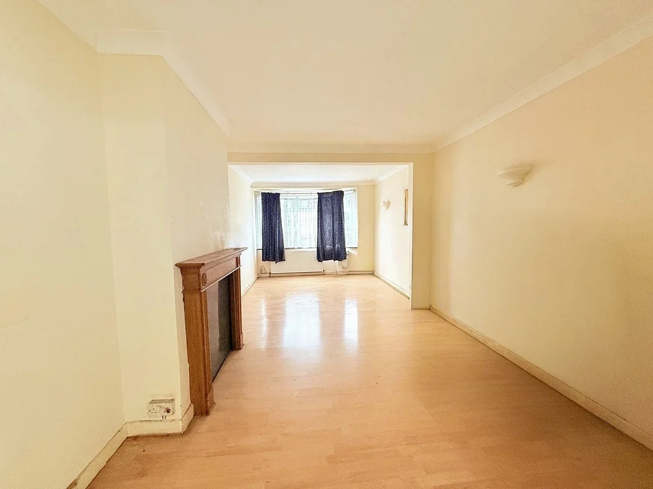 House Beeston Way in Greater London