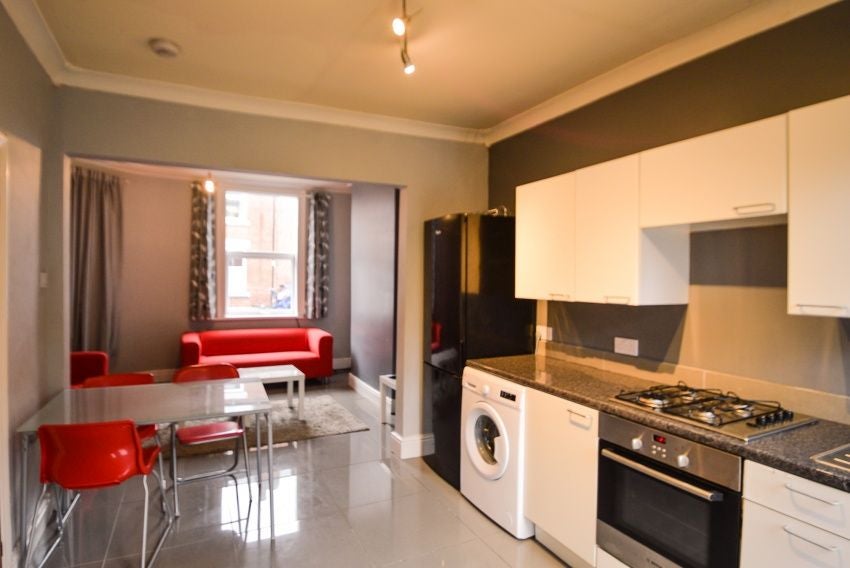 Flat Eastwood Road in Sheffield