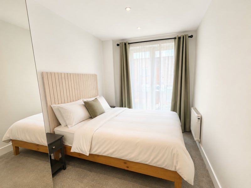 Flat St James's Street in Greater London