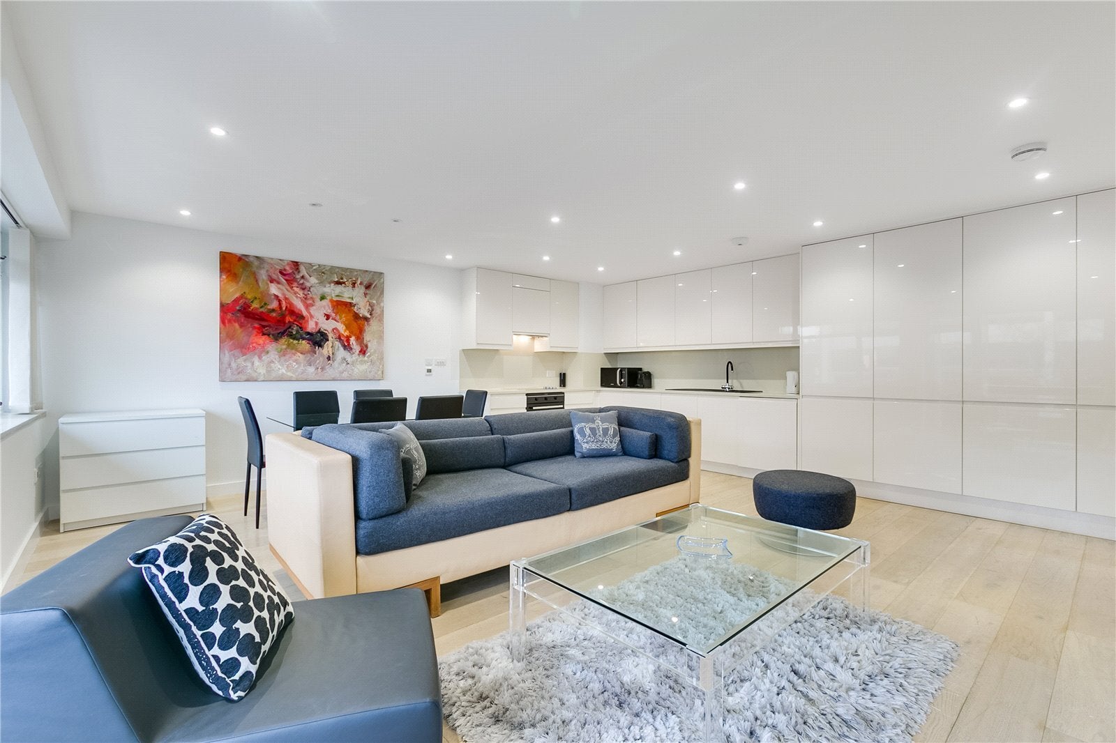 Flat Ovington Gardens in Greater London