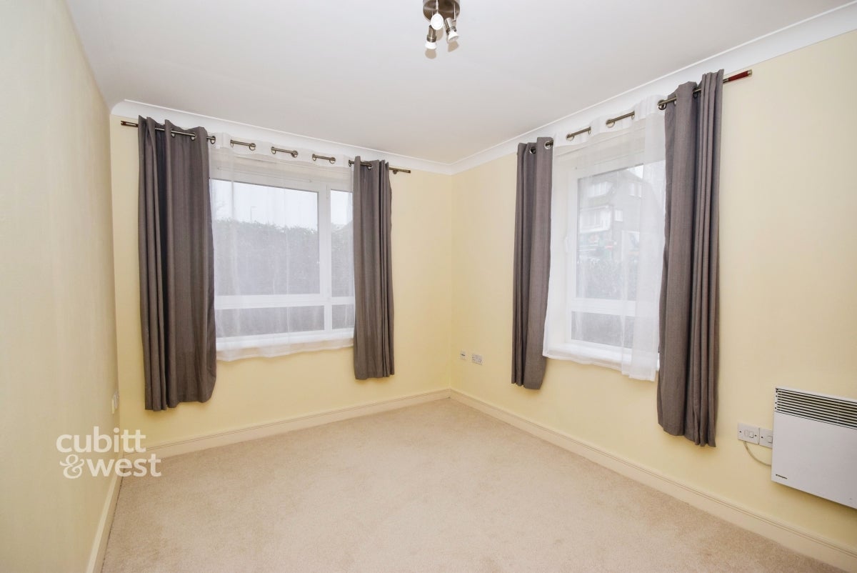 Flat Twickenham Close in Greater London