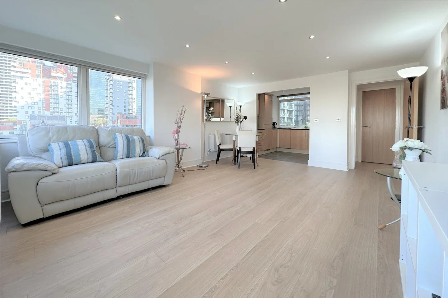 Flat Cassilis Road in Greater London