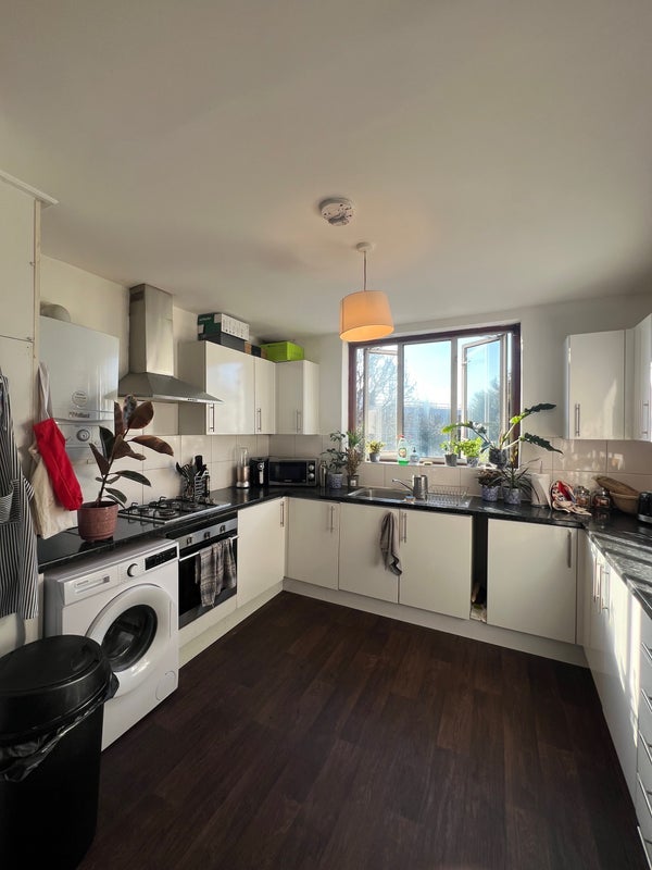 Room Camden Road in Greater London