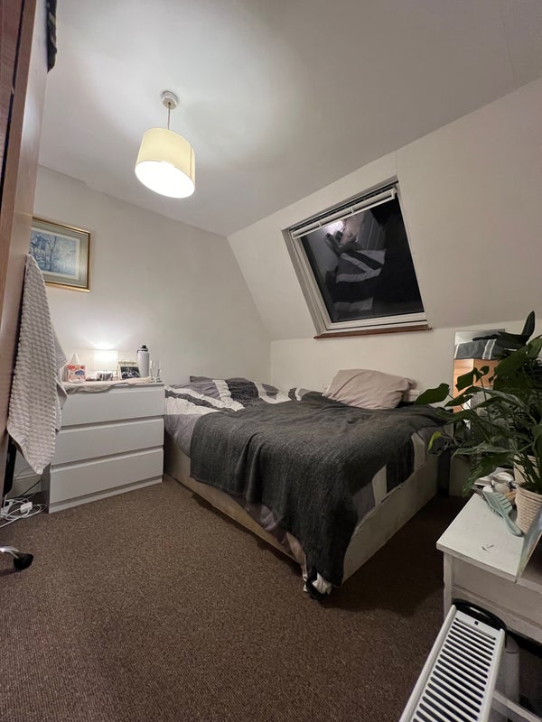 Room Camden Road in Greater London