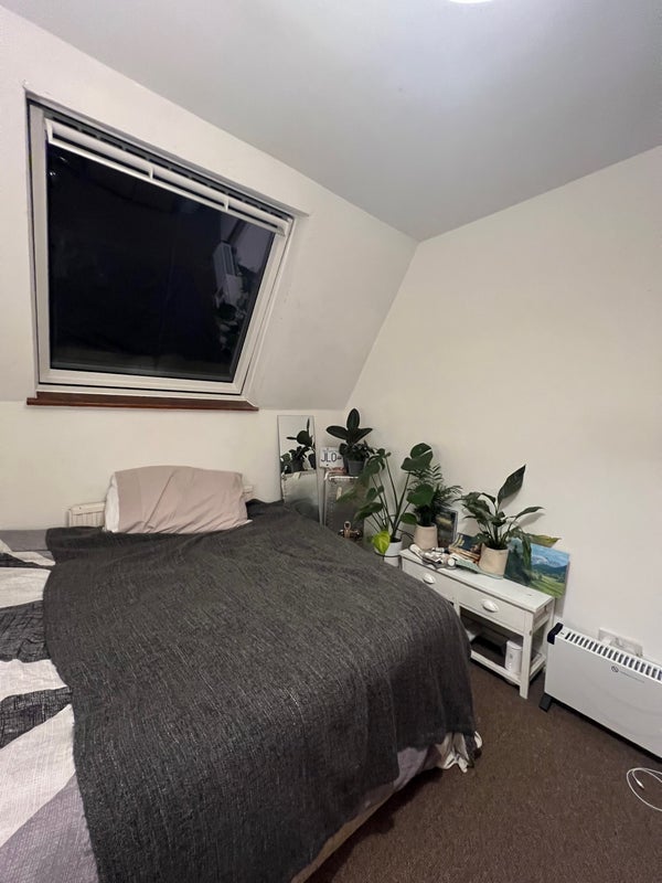 Room Camden Road in Greater London