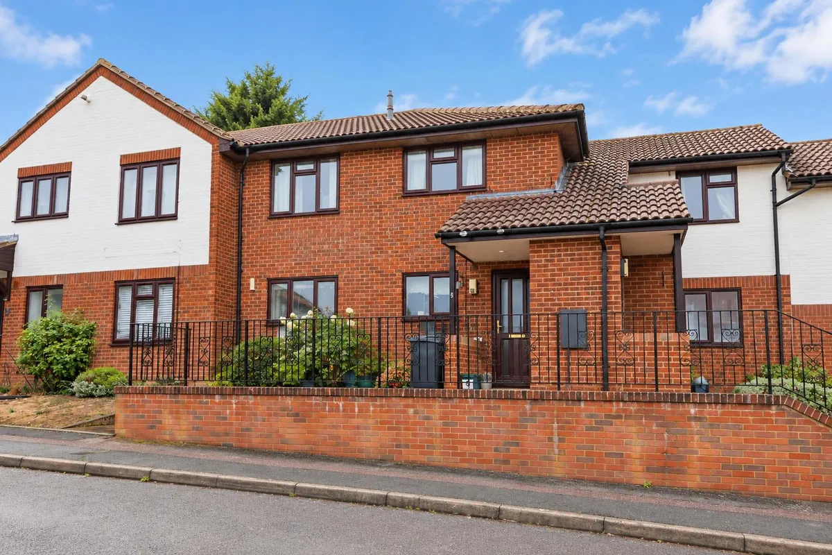 Flat Pinecroft in Dacorum