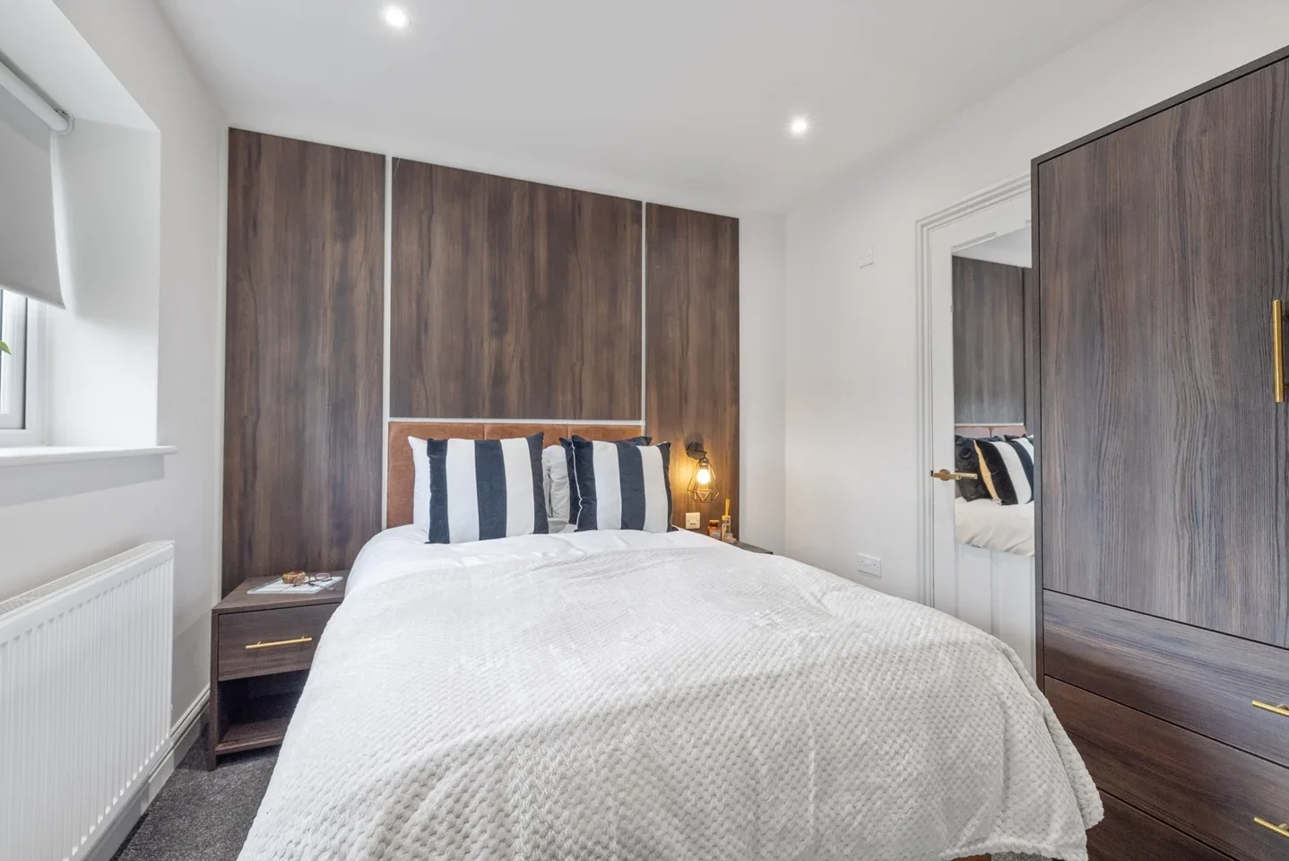 Room Banks Road in Wainscott