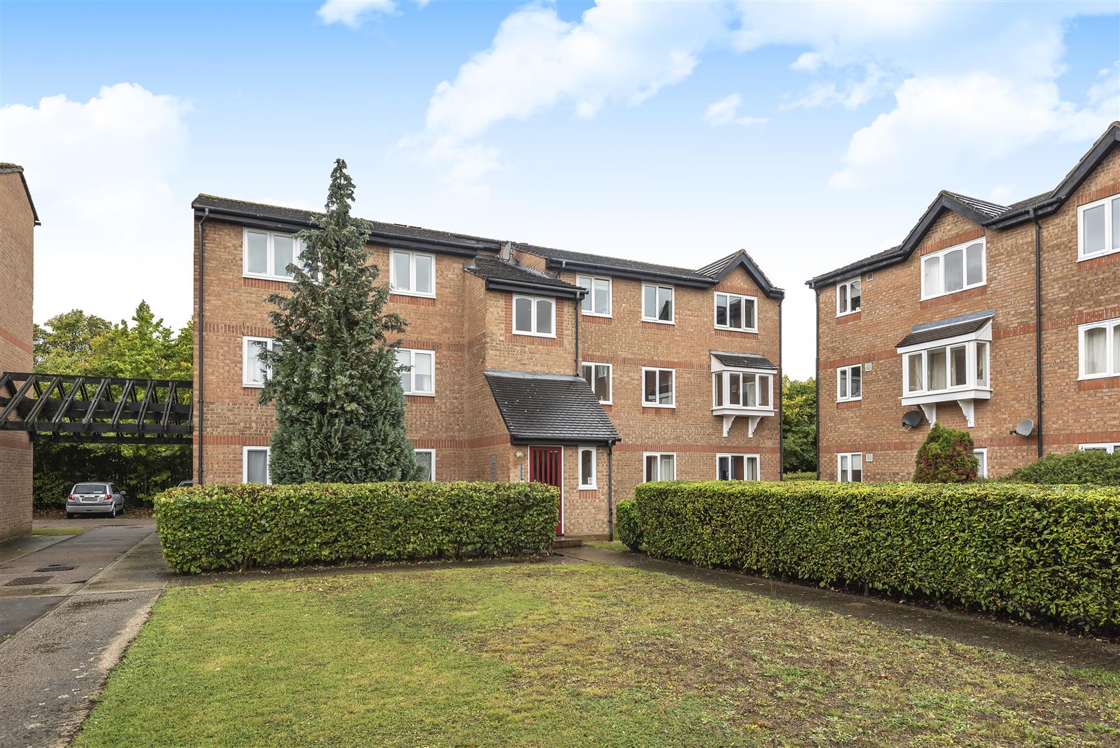 Flat Wedgewood Road in North Hertfordshire