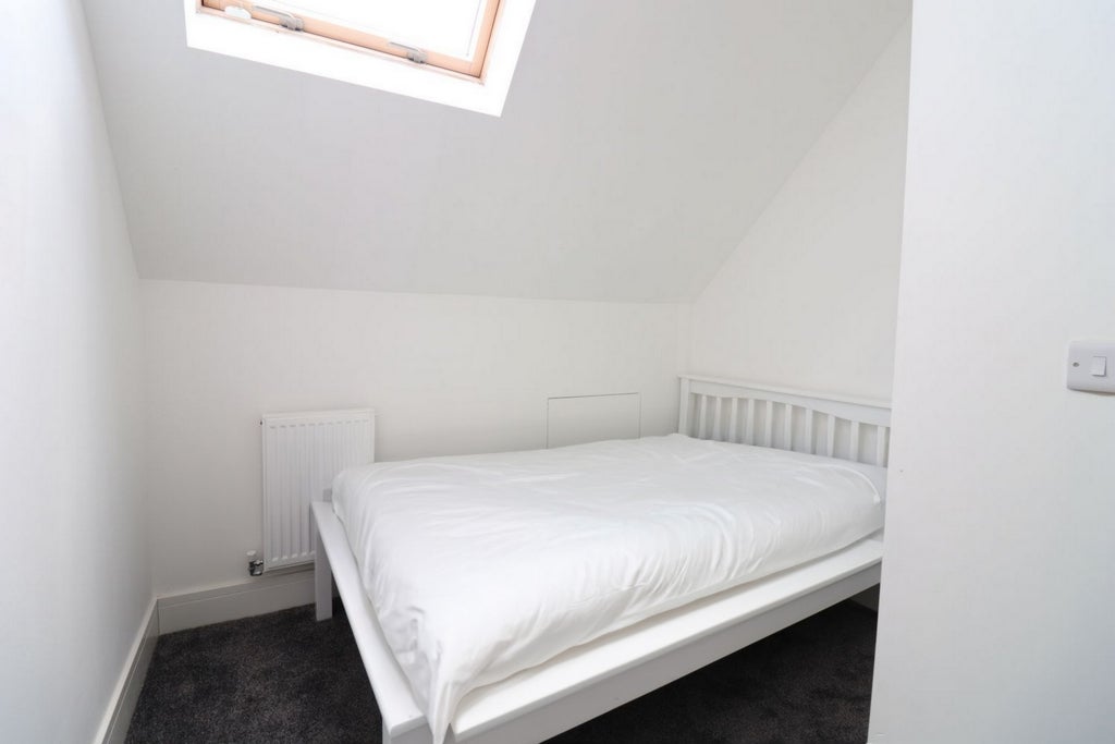 Room Globe Road in Greater London