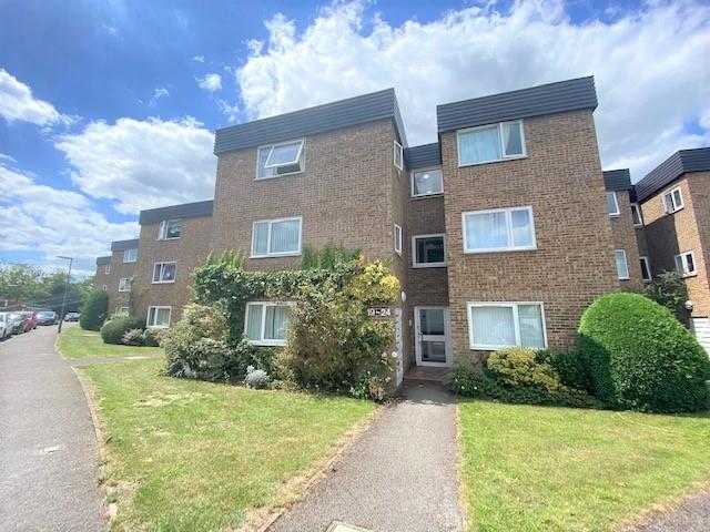 Flat Mount Felix in Walton-on-Thames