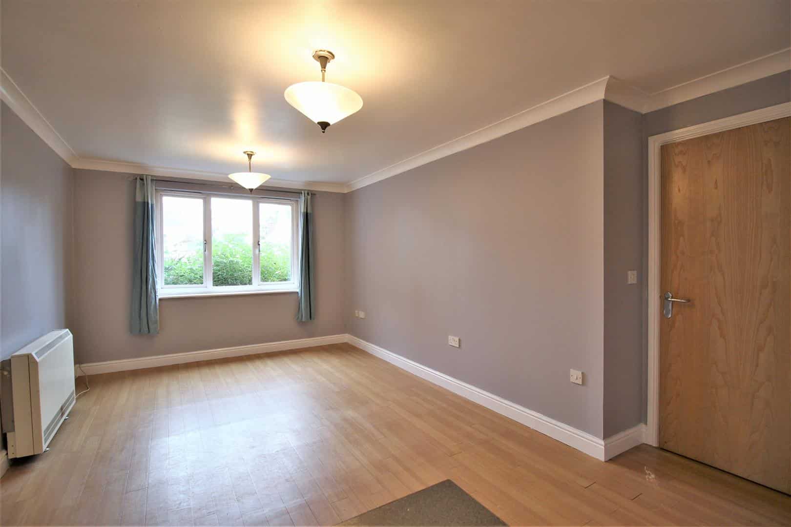 Flat Cotton End in Northampton
