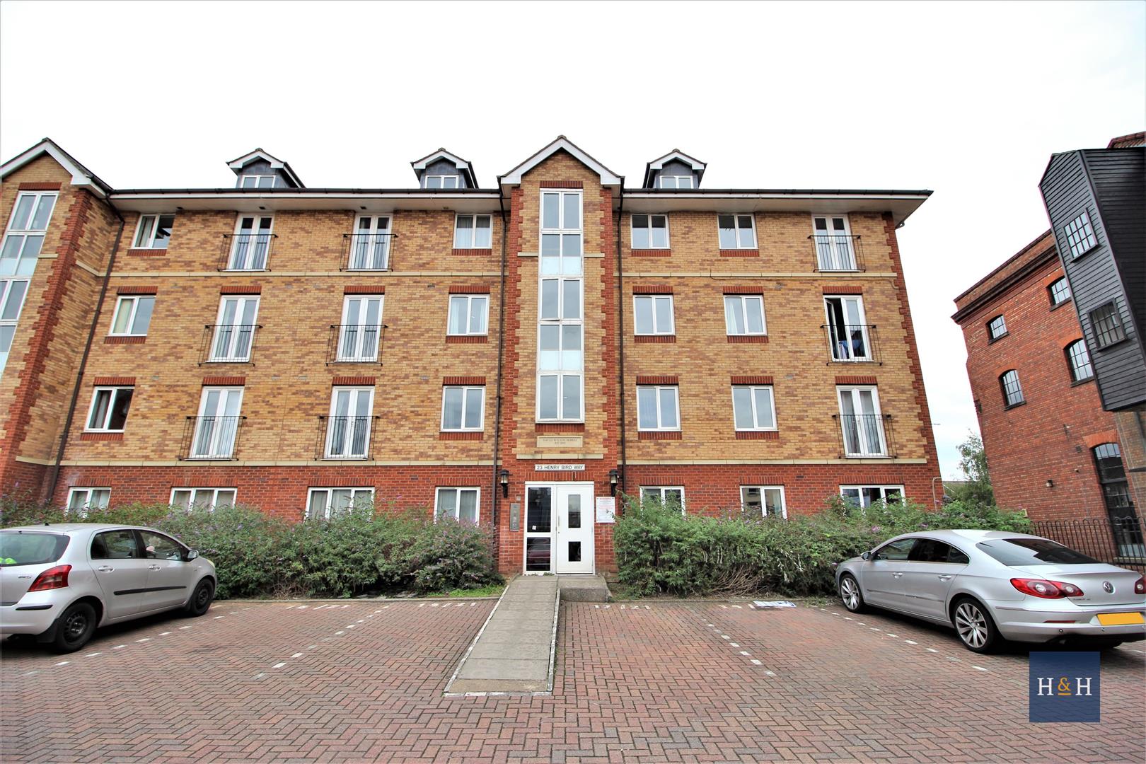 Flat Cotton End in Northampton