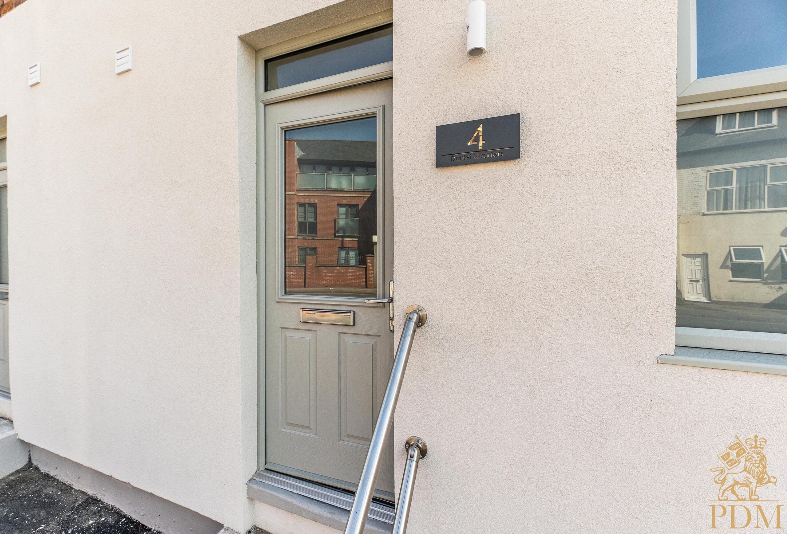 Flat Woodborough Road in Nottingham