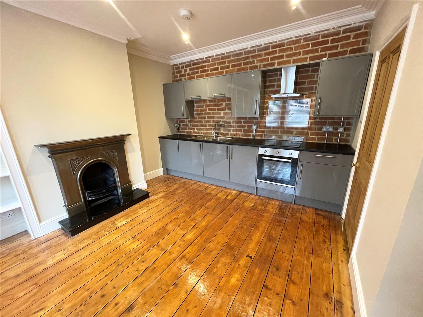 Flat Heathville Road in Gloucester