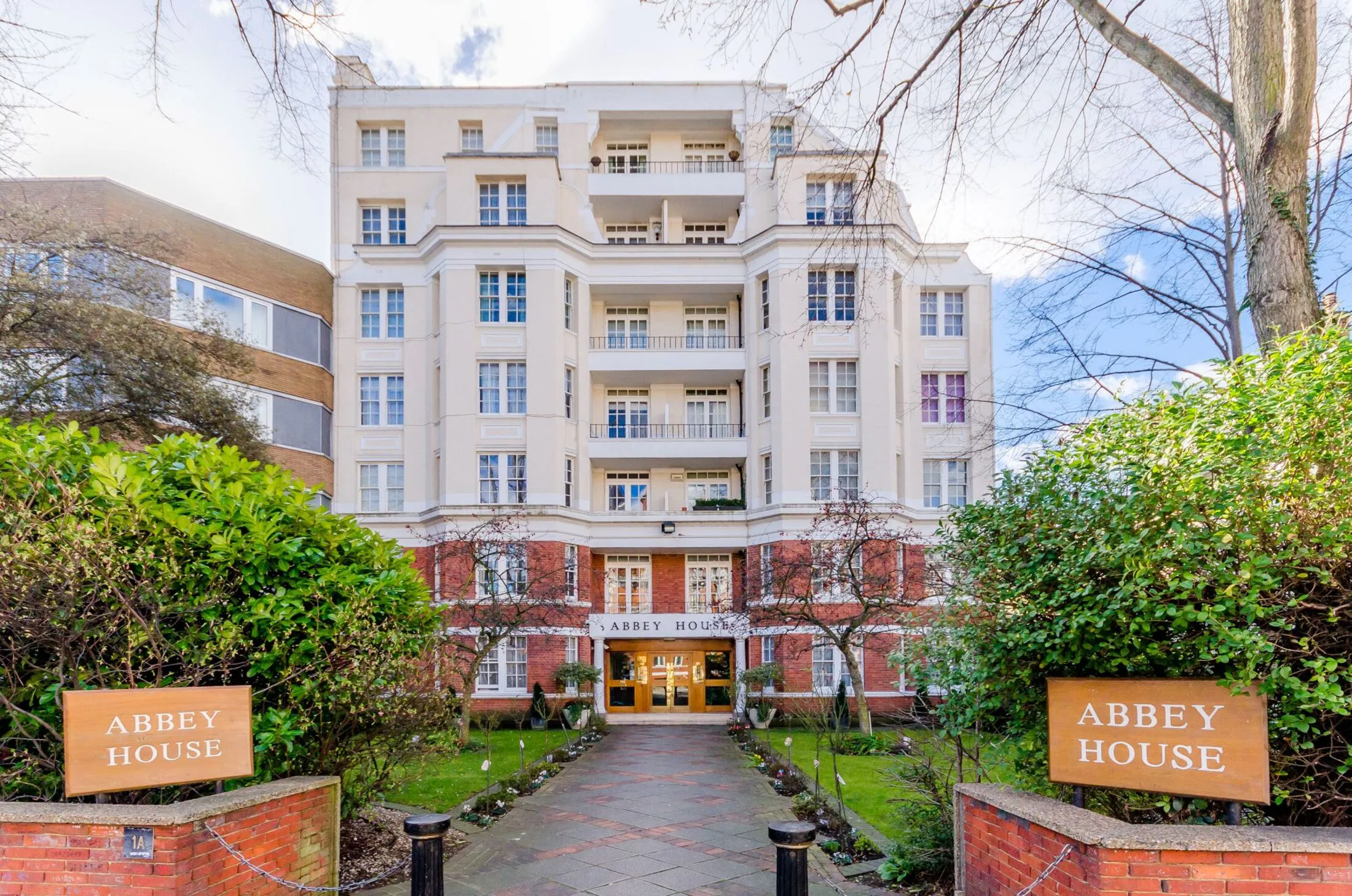 Flat Abbey Road in City of Westminster