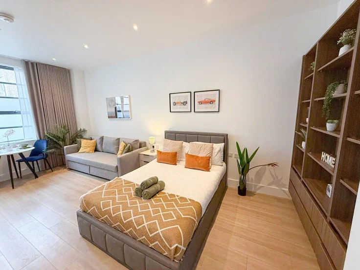 Flat Frampton Street in City of Westminster