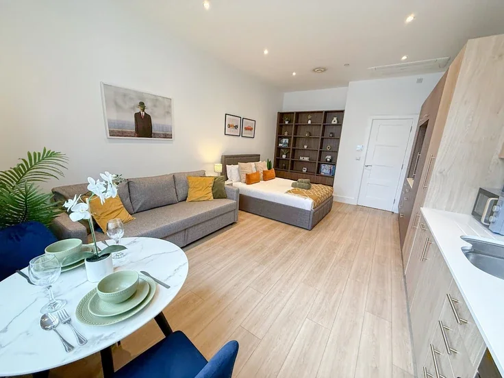 Flat Frampton Street in City of Westminster