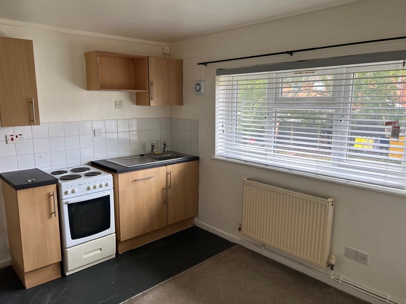 Flat Oakthorpe Drive in Metropolitan Borough of Solihull
