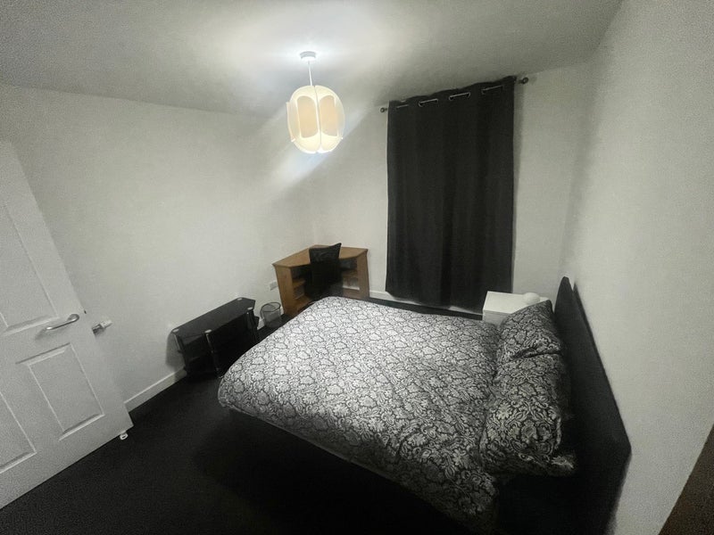 Room Leighton Street in Glasgow