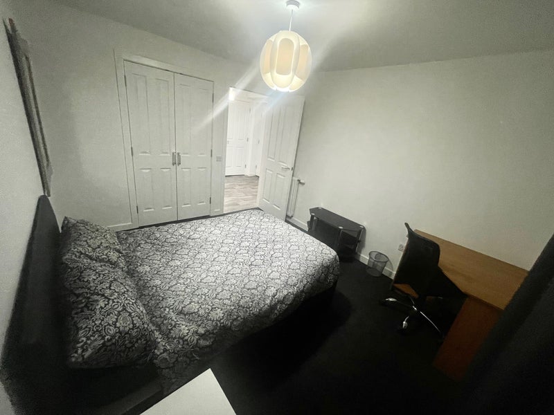 Room Leighton Street in Glasgow