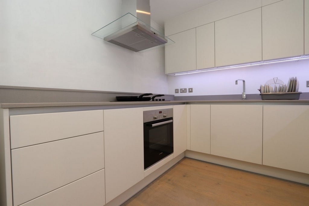 Room Globe Road in Greater London