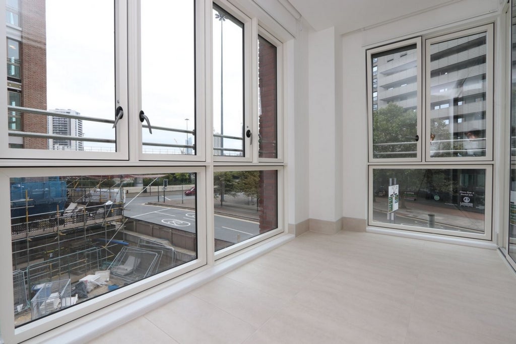 Room Globe Road in Greater London