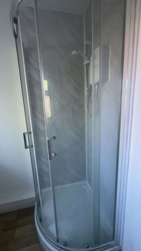 Room Alexandra Crescent in Nottingham