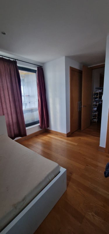 Room Surrey Street in Greater London