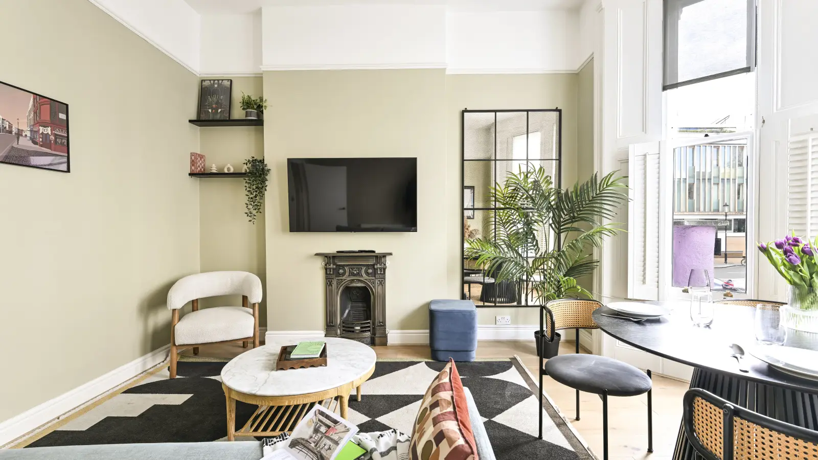 Flat Upper Woburn Place in Greater London