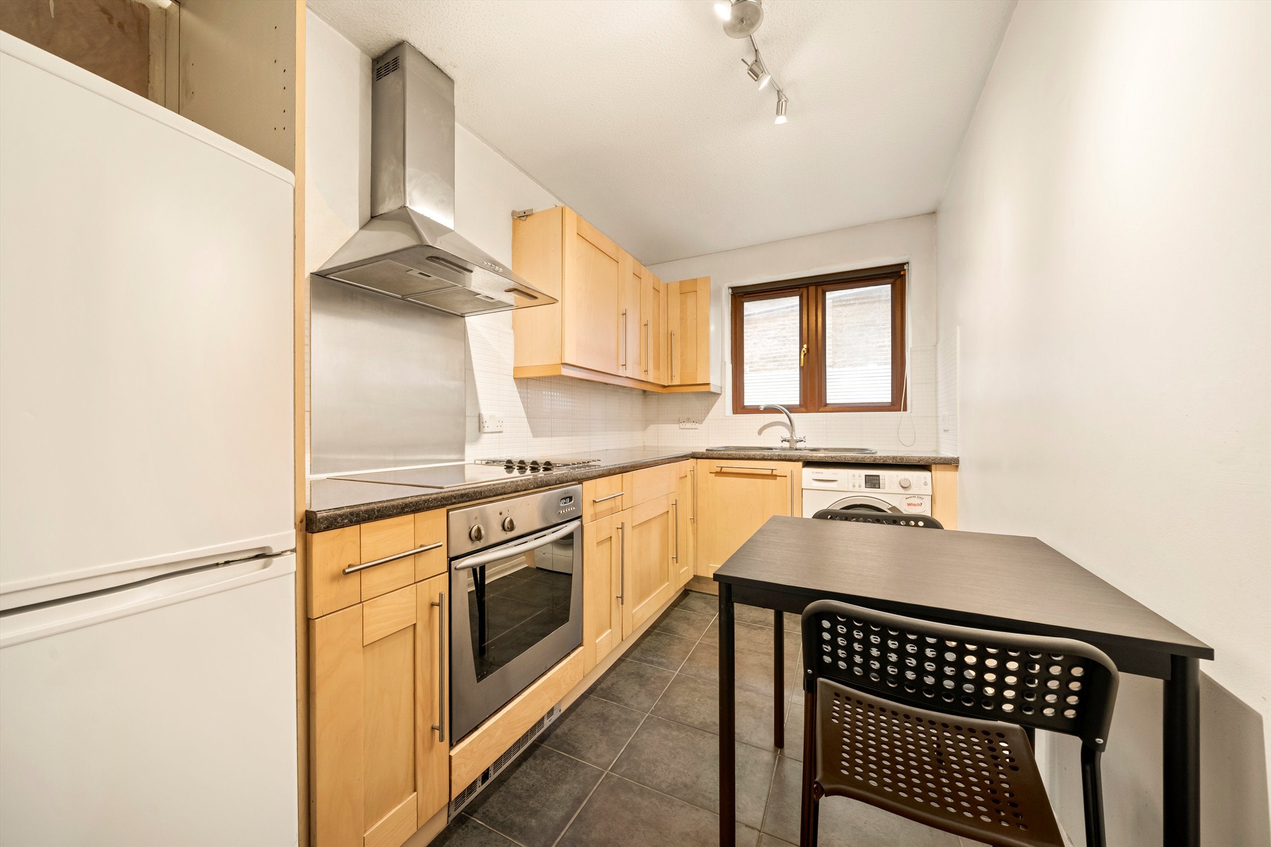 Flat Willesden Lane in Greater London